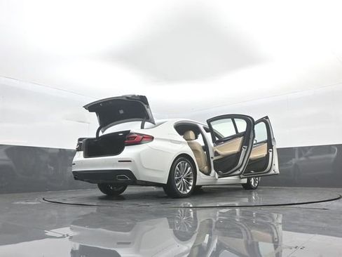 Used 2023 BMW 530i xDrive w/ Premium Package image 36