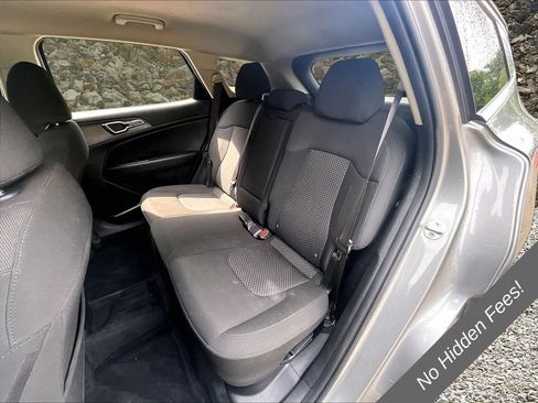 Used 2023 Kia Sportage LX AWD/4WD image 23
