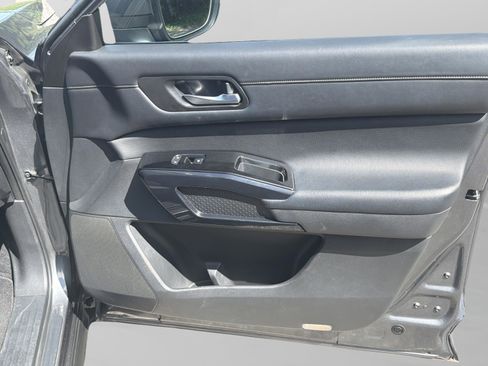 Used 2022 Nissan Pathfinder SV w/ SV Black Package FWD image 26