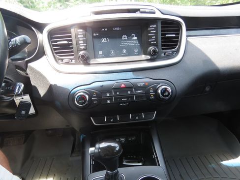 Used 2018 Kia Sorento LX w/ LX V6 Convenience Package AWD/4WD image 25