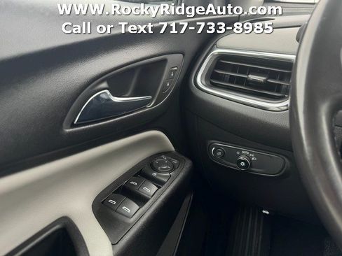 Used 2022 Chevrolet Equinox LT w/ Driver Convenience Package AWD/4WD image 28