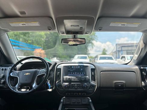 Used 2017 Chevrolet Silverado 1500 LTZ Z71 w/ LTZ Plus Package AWD/4WD image 10