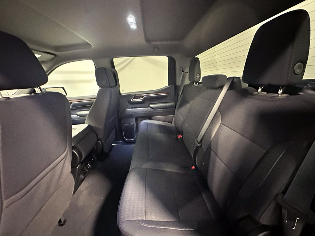 Used 2022 Chevrolet Silverado 1500 RST AWD/4WD image 19