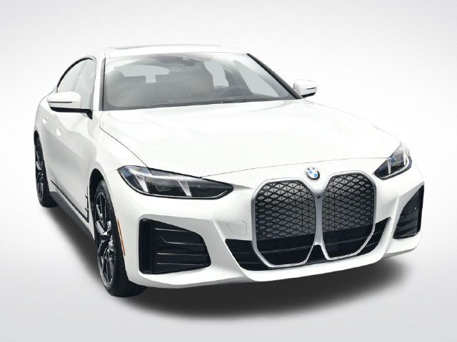 New 2026 BMW i4 xDrive40i w/ M Sport Package AWD/4WD image 11