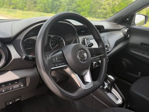 Used 2020 Nissan Kicks S FWD image 15