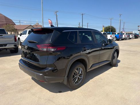 Used 2025 Nissan Rogue S FWD image 7