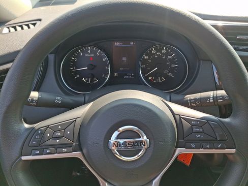 Used 2020 Nissan Rogue S AWD/4WD image 18