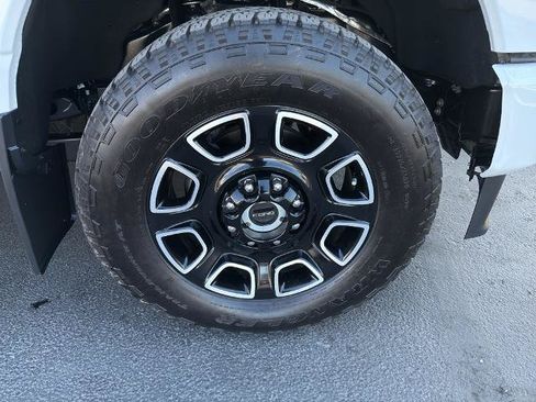 Certified 2026 Ford F350 Platinum AWD/4WD image 11