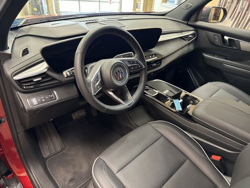 Used 2025 Buick Enclave Preferred image 7