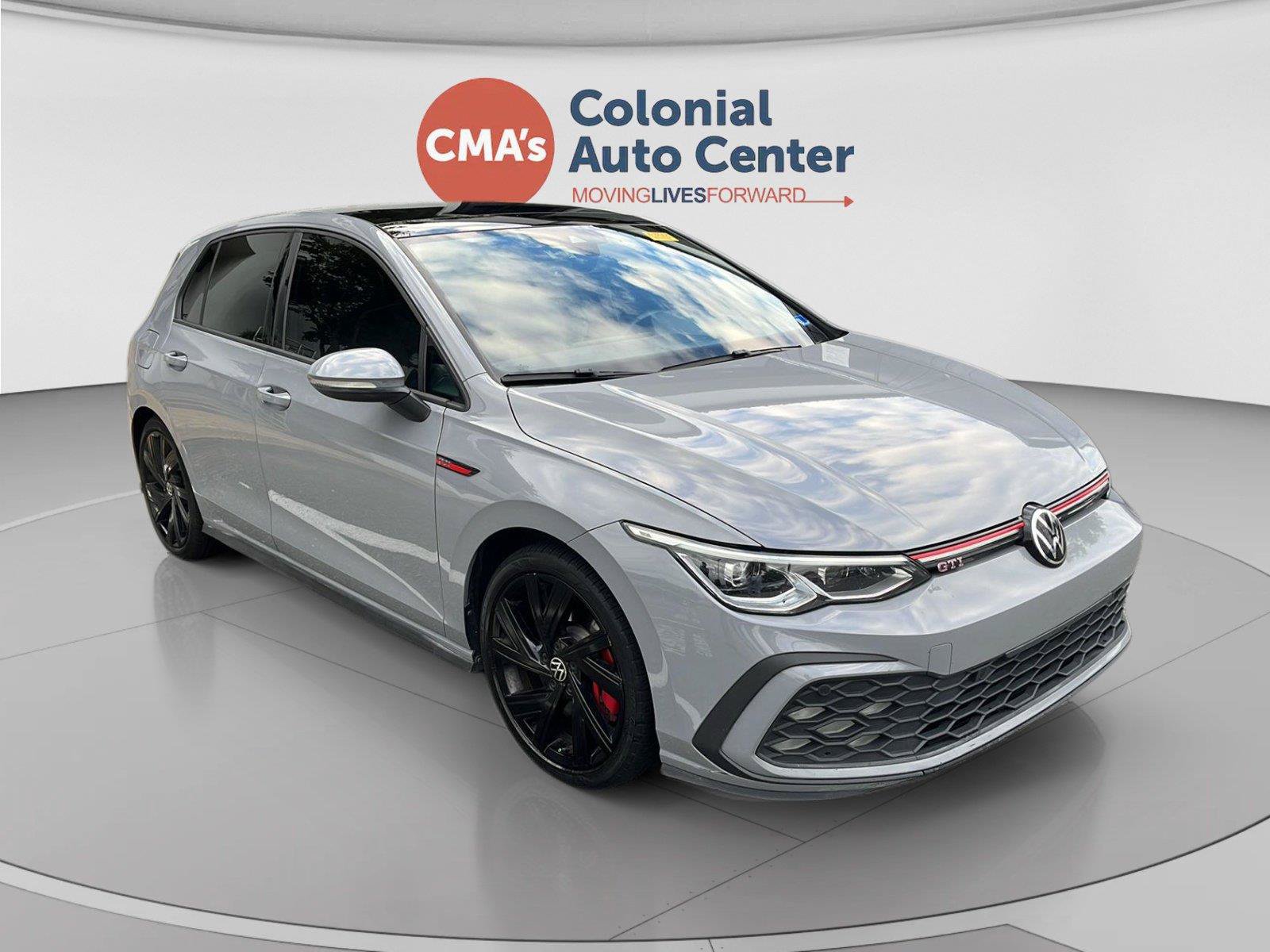 Used 2022 Volkswagen GTI SE FWD image 2