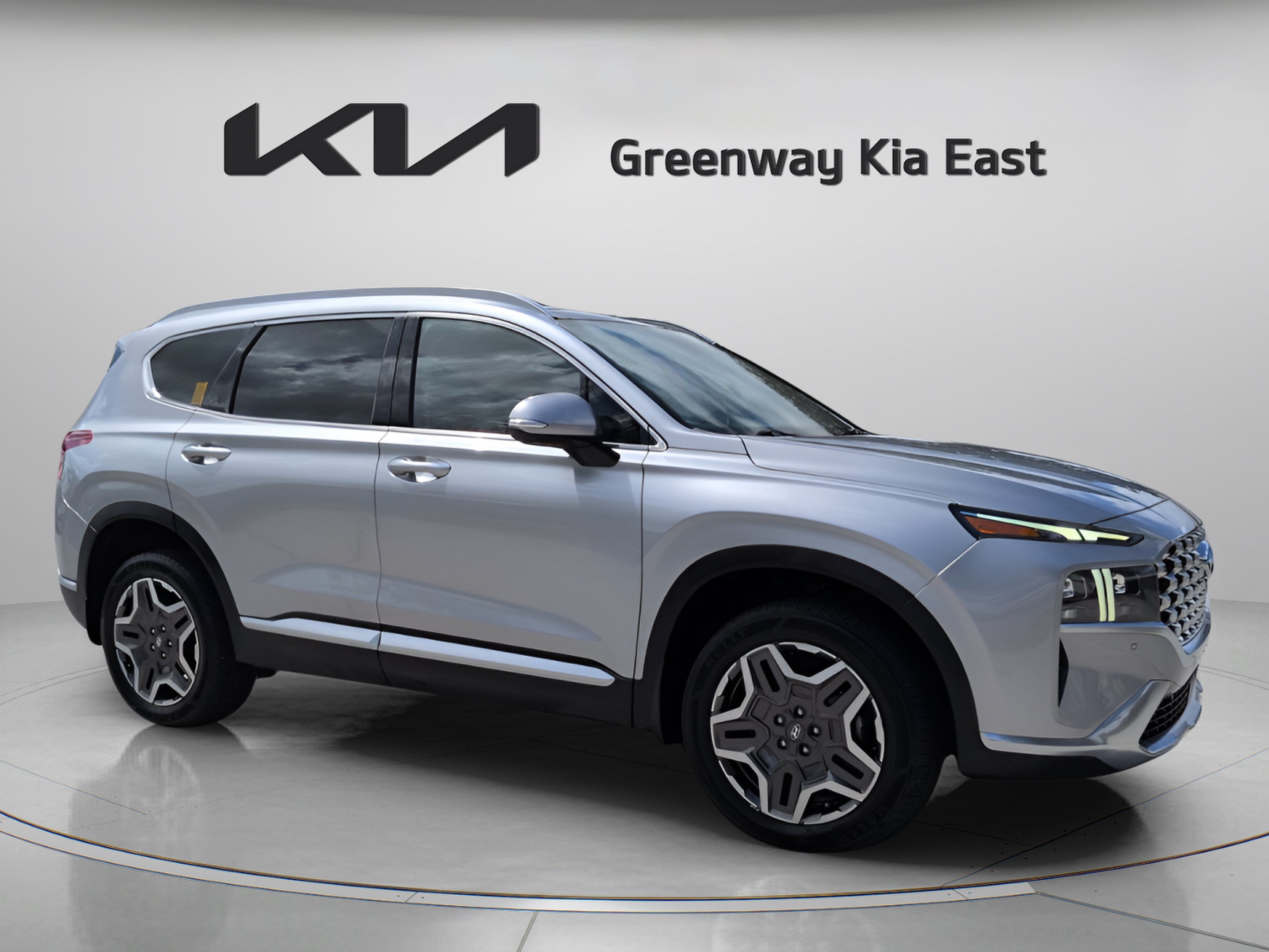 Used 2022 Hyundai Santa Fe Limited w/ Winter Weather Package AWD/4WD image 3