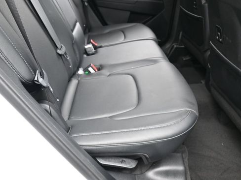 Used 2025 Kia Sportage EX FWD image 40