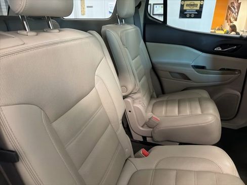 Used 2018 GMC Acadia Denali w/ Technology Package AWD/4WD image 30