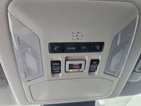 Used 2025 Toyota RAV4 XLE Premium image 23