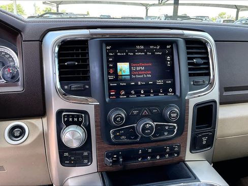 Used 2018 RAM 1500 Laramie w/ Convenience Group AWD/4WD image 32