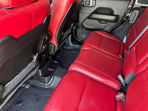 Used 2024 Jeep Wrangler Unlimited Rubicon 392 image 5