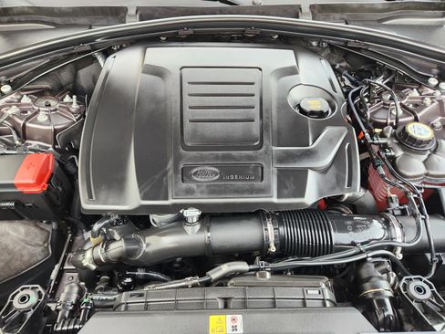 Certified 2026 Land Rover Range Rover Velar Dynamic SE image 33