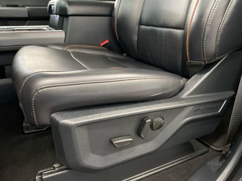 Used 2025 Ford F350 Lariat w/ Black Appearance Package AWD/4WD image 21