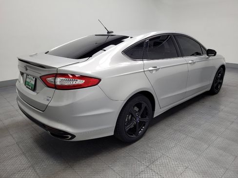Used 2016 Ford Fusion SE AWD/4WD image 10
