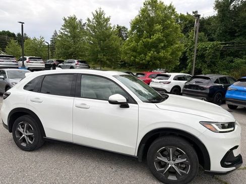Used 2024 Honda HR-V EX-L image 5