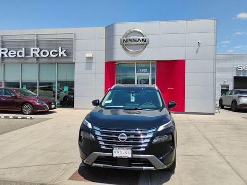 New 2025 Nissan Rogue SL image 2