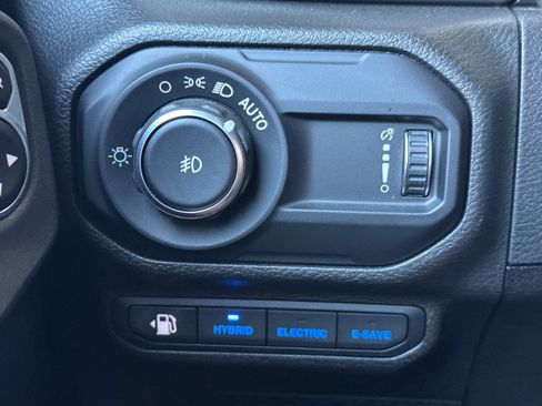 Used 2023 Jeep Wrangler Unlimited AWD/4WD image 34