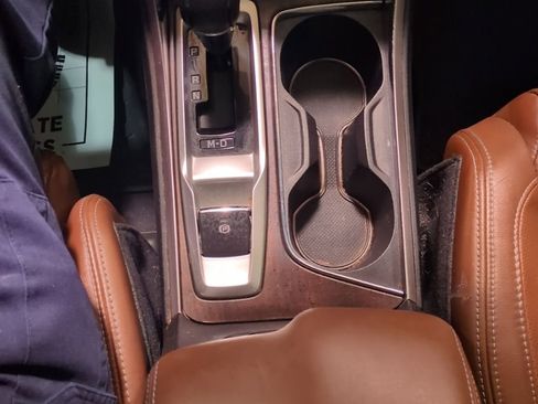 Used 2019 Subaru Ascent Touring w/ Popular Package #3 image 19