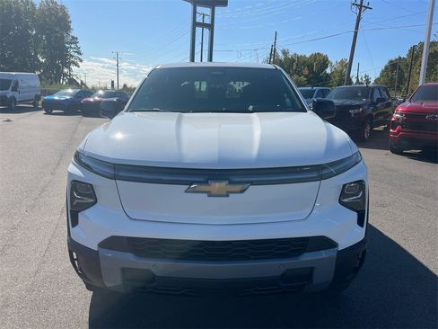 New 2026 Chevrolet Silverado EV LT image 8