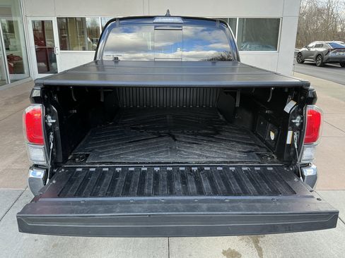 Certified 2023 Toyota Tacoma TRD Off-Road image 24