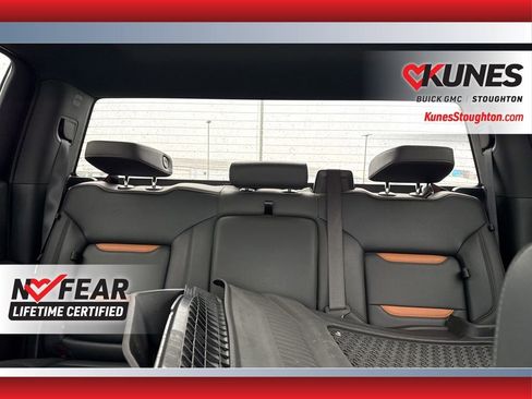 Used 2023 GMC Sierra 1500 AT4 w/ Technology Package image 31