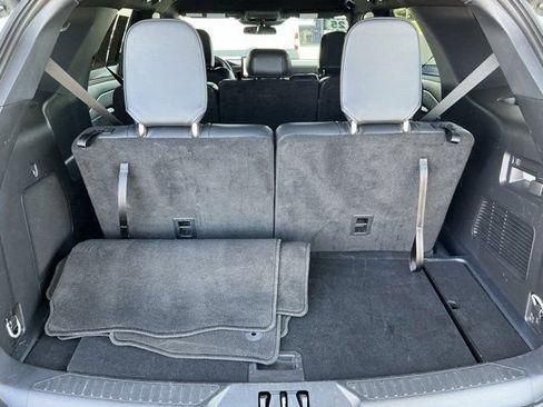 Used 2025 Ford Explorer ST-Line w/ ST-Line Street Pack AWD/4WD image 19