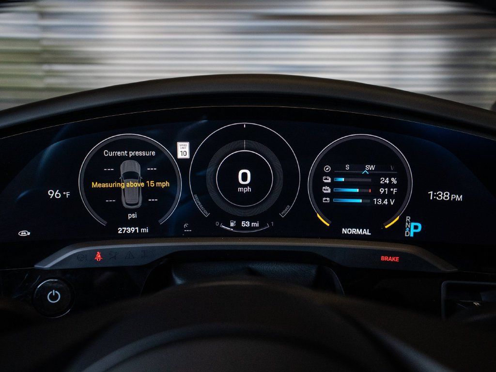 Certified 2024 Porsche Taycan GTS AWD/4WD image 15