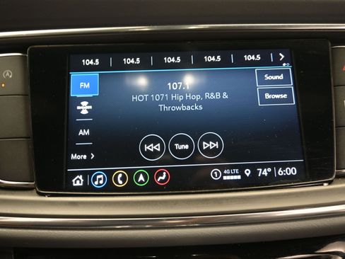 Used 2024 Buick Enclave Premium image 16