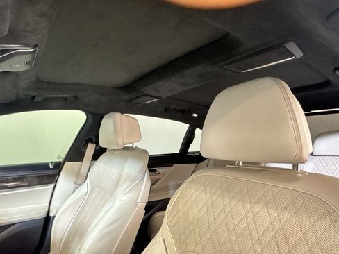 Used 2016 BMW 750i image 23