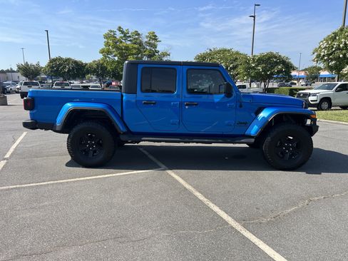 Used 2021 Jeep Gladiator Sport AWD/4WD image 4