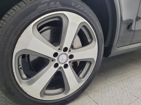 Used 2017 Mercedes-Benz GLC 300 4MATIC w/ Premium 1 Package image 31