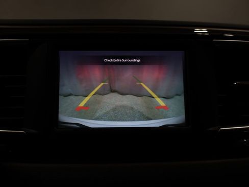 Used 2023 Chrysler Voyager LX image 25