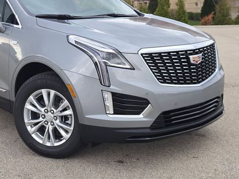 New 2026 Cadillac XT5 Luxury image 2