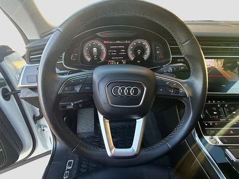 Used 2022 Audi Q8 Premium Plus image 38