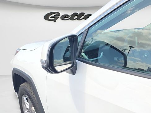 Used 2024 Toyota RAV4 XLE FWD image 26