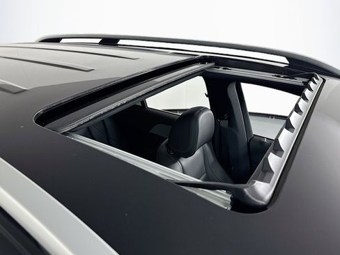 Certified 2025 Mercedes-Benz GLE 450e 4MATIC image 23