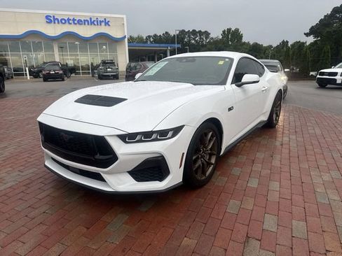 Used 2024 Ford Mustang GT Premium RWD image 1