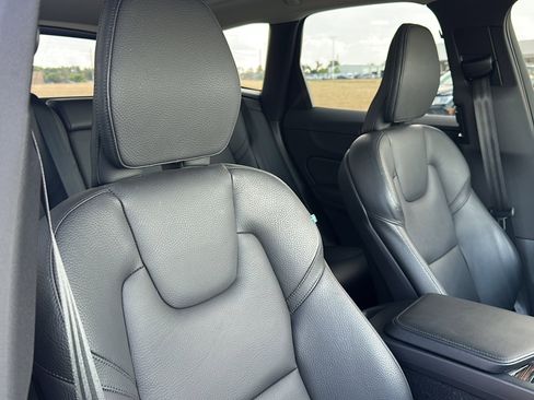 Used 2023 Volvo XC60 B5 Plus w/ Climate Package image 24