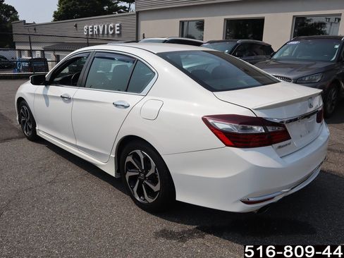 Used 2016 Honda Accord Sport image 7