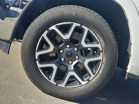 Used 2025 RAM 1500 Laramie image 28