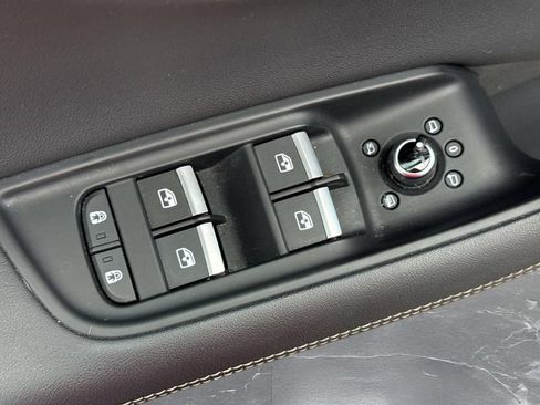Used 2025 Audi Q7 3.0T Premium Plus AWD/4WD image 16