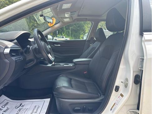 Used 2019 Nissan Altima 2.5 SR w/ SR Premium Package image 12