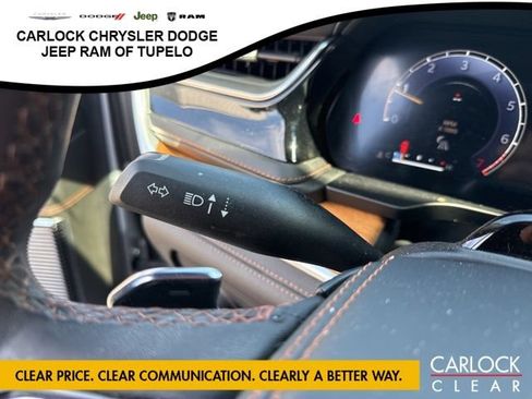 Used 2024 Jeep Grand Cherokee L Summit AWD/4WD image 17