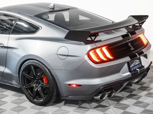 Used 2020 Ford Mustang Shelby GT500 w/ Carbon Fiber Track Pack RWD image 16