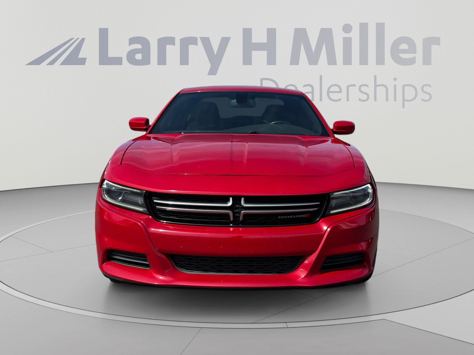 Used 2016 Dodge Charger SE RWD image 8